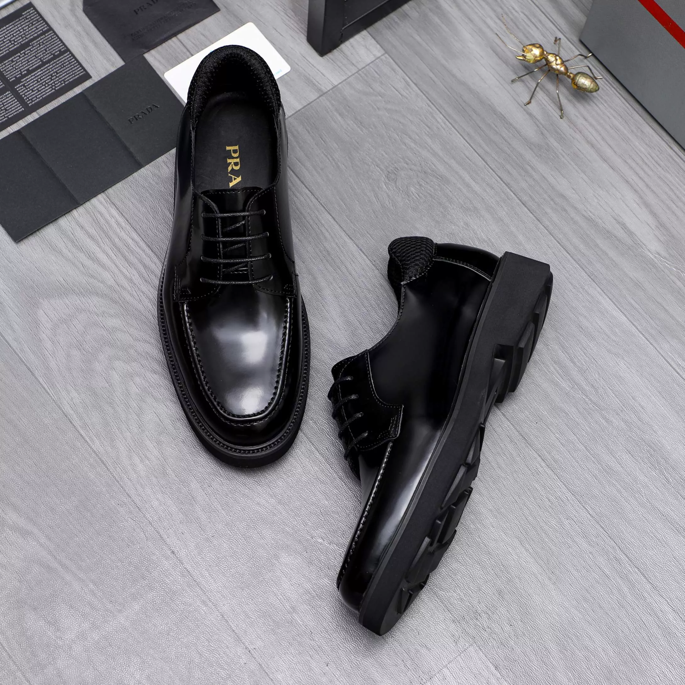 prada cuir chaussures pour homme s_12a1a7a2